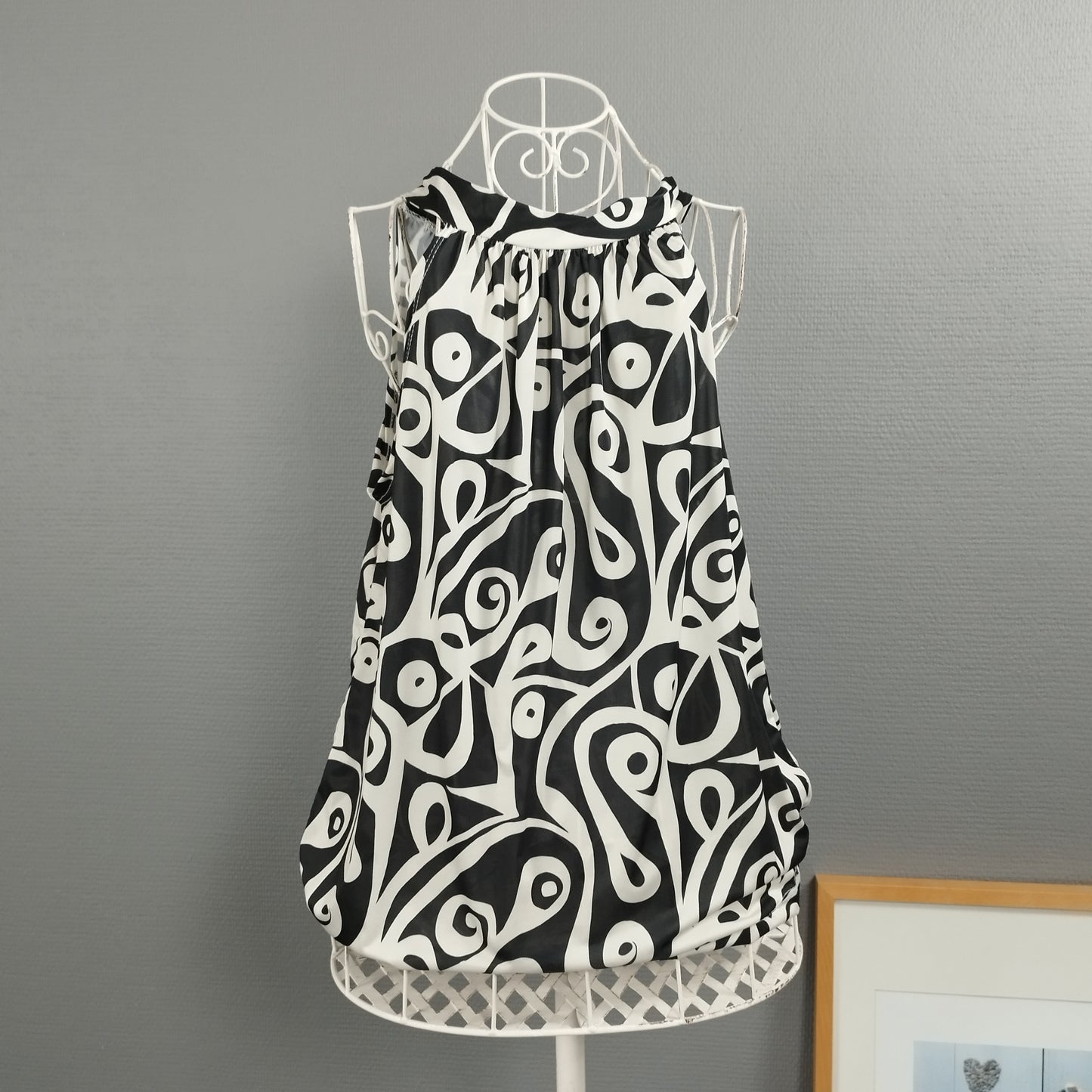 Top "Black & White"
