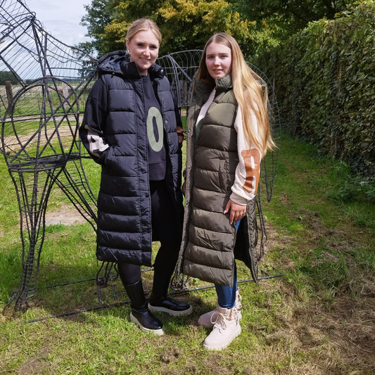 Stepp Weste mit Reißverschluss in Schwarz