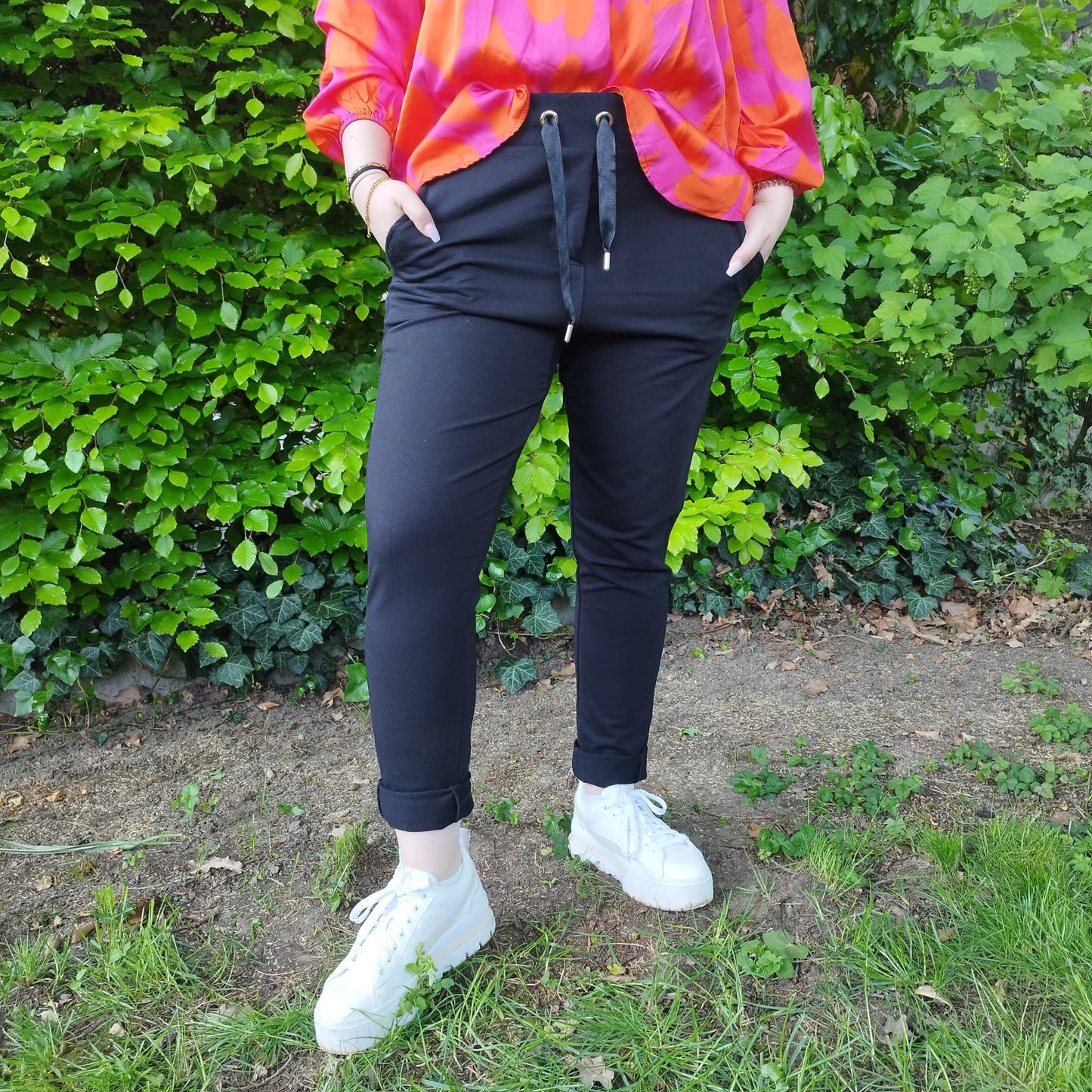 Schwarze Hose esvivid