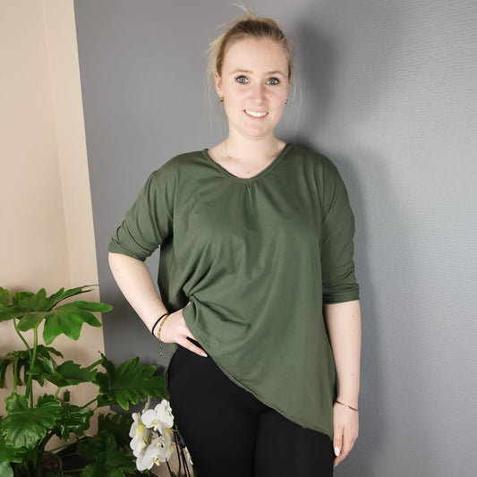 T-Shirt mit langarm in Olive grün